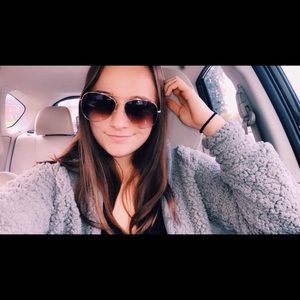 Meet your Posher, Haley